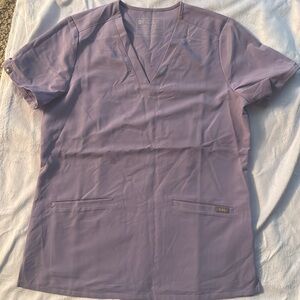 Like new lavender women’s figs set